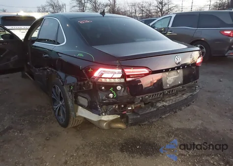 2020 Volkswagen Passat 2.0T Sel z USA, uszkodzony, nr VIN 1VWCA7A35LC009045